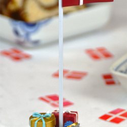 Bordpynt - Flag med pakker